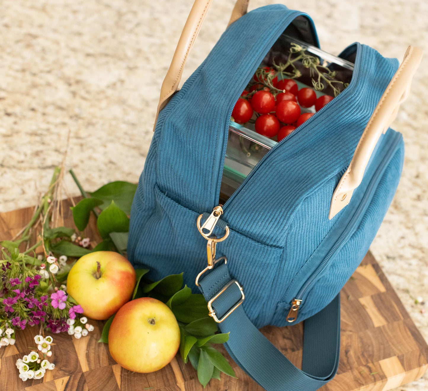 Custom corduroy lunch bag, a personalized gift for mom, women's insulated cooler bag