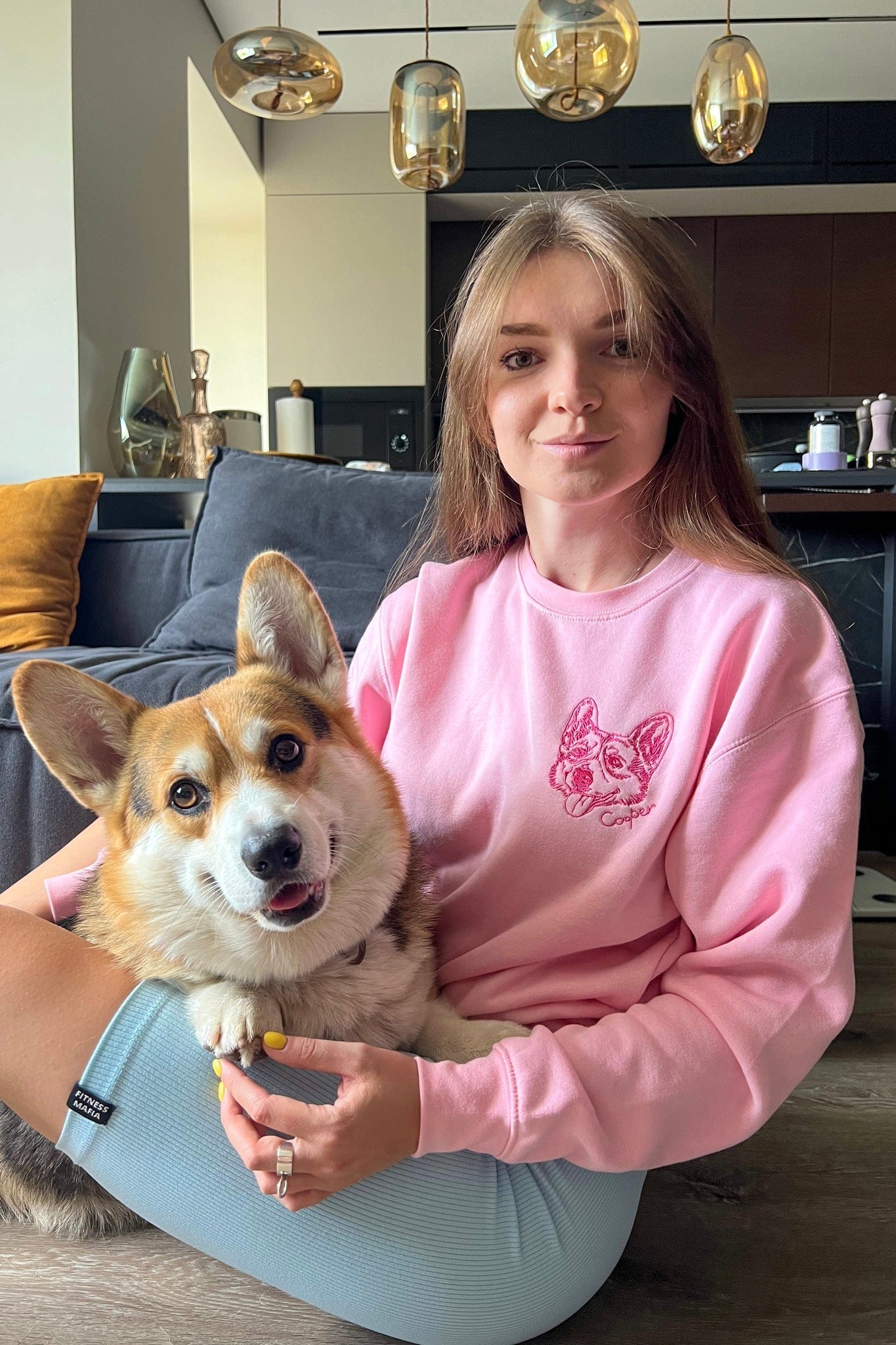 CUSTOM EMBROIDERED PET PORTRAIT SWEATSHIRT